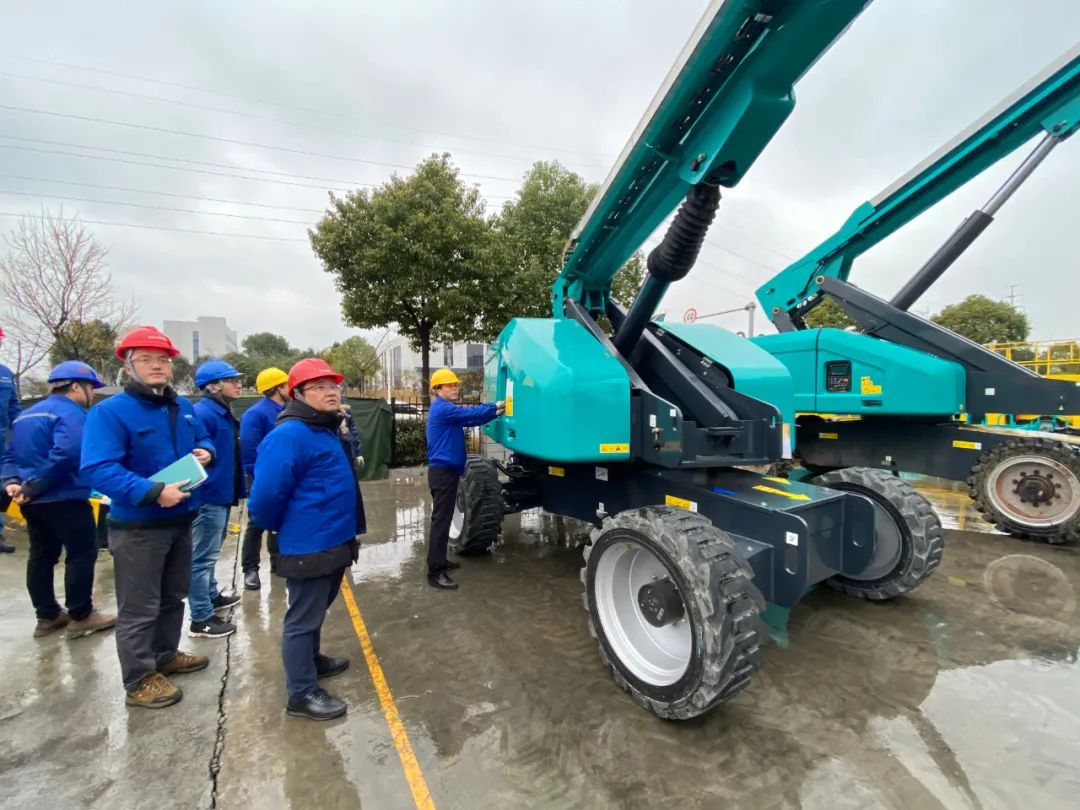 勇闯蓝海！云顶国际yd888智能两款臂式高空作业平台正式“出道”