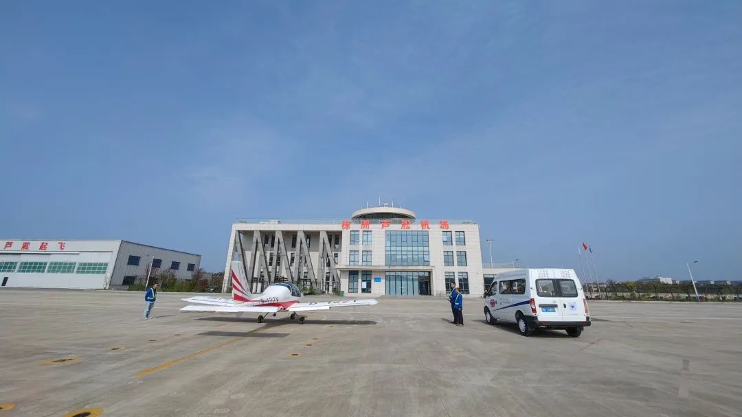 逍遥协同显身手！湖南航空应抢救援队云顶国际yd888机组开展特情处置惩罚应急演练