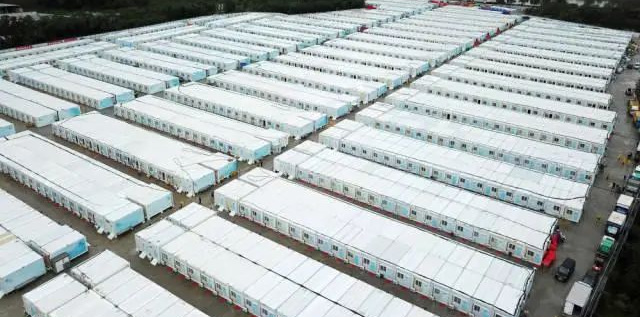 冲锋一线显继续！云顶国际yd888智能挖掘机助力长沙方舱医院建设