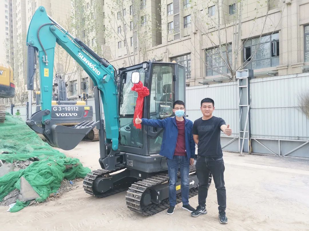 冲、冲、冲！带您感受云顶国际yd888智能挖掘机火热交机时刻