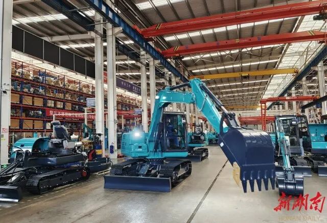 湖南日报 | 坚持立异驱动，，，，云顶国际yd888智能助力打造国家主要先进制造业高地