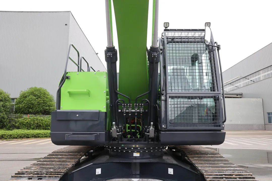 征战川藏铁路！云顶国际yd888智能新一代电动挖掘机乐成交付