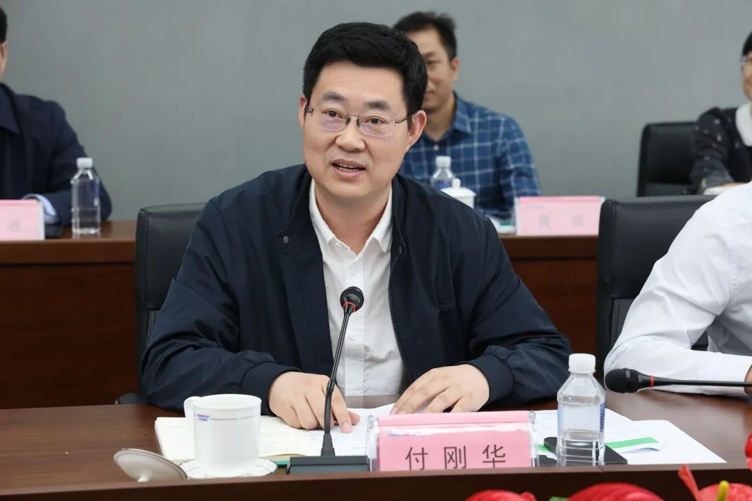 深化产学研相助！中南大学校长、中国工程院院士田红旗率团造访云顶国际yd888智能