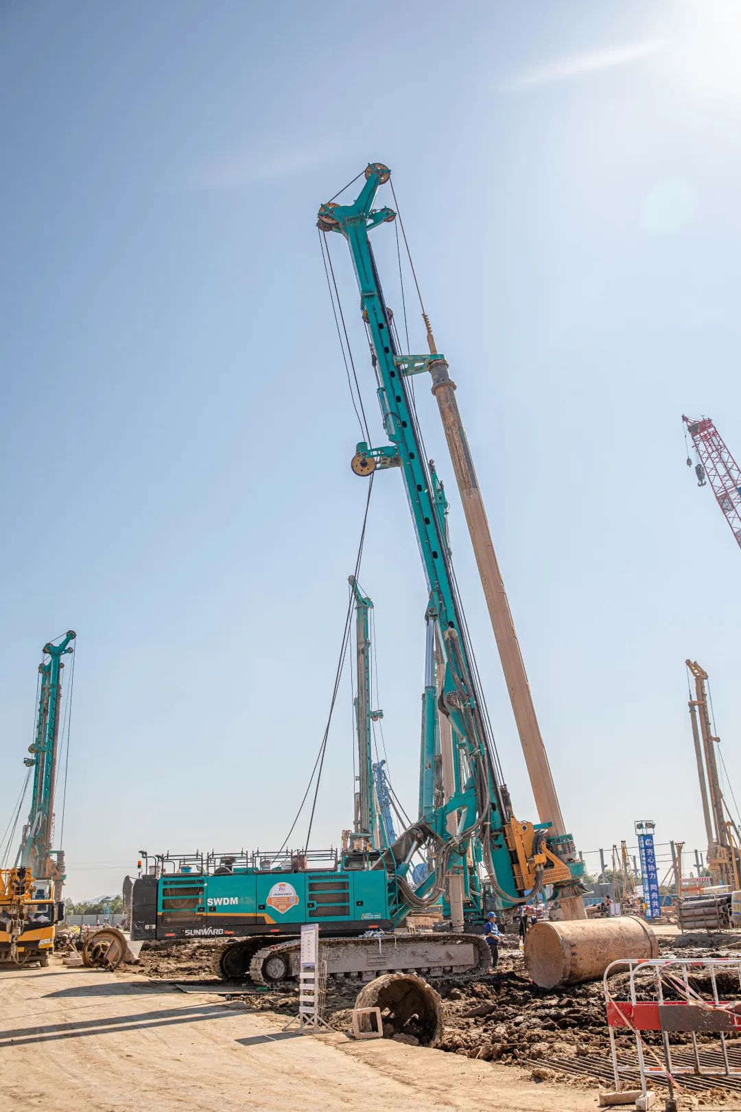 “云顶国际yd888绿”再现大湾区！云顶国际yd888智能旋挖钻机组团助建广州白云机场项目