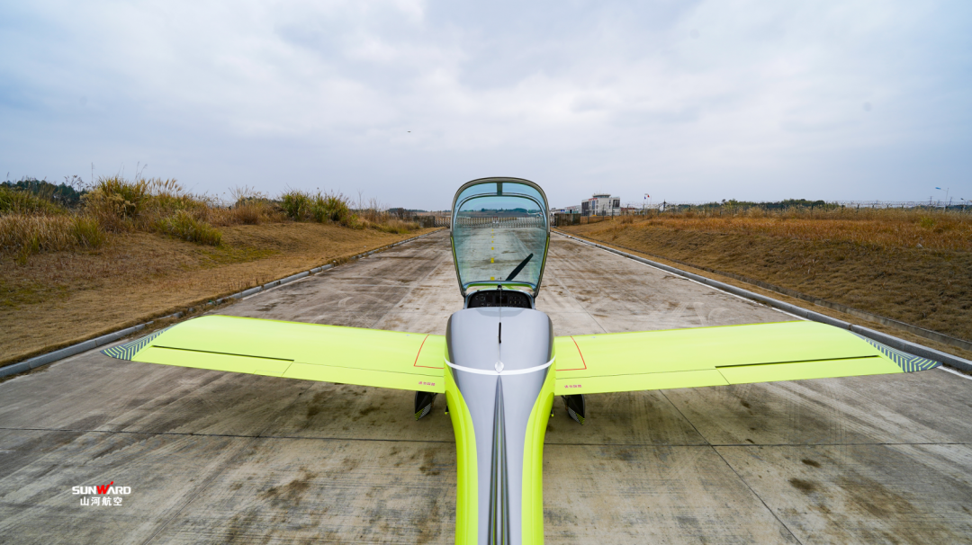 图集 | 阿若拉穿“鲨”衣，，，，，，尚有更多套装为天空添彩！