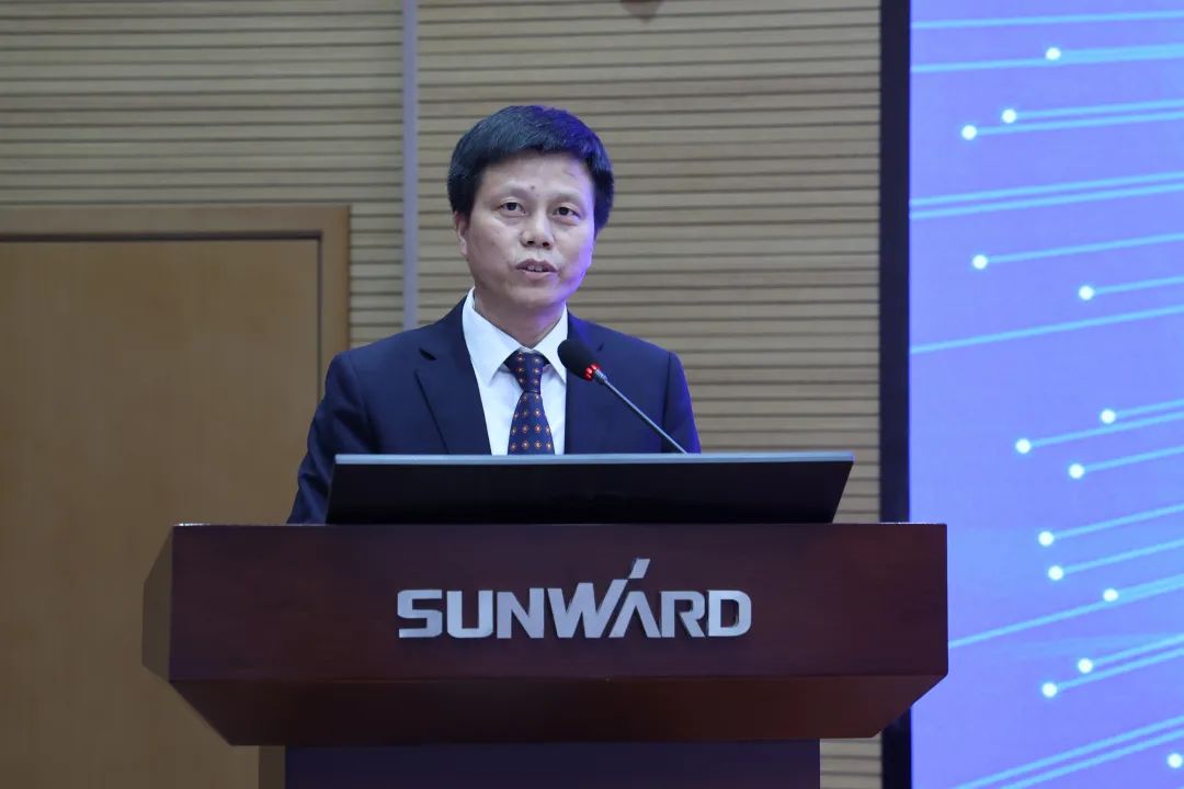 立异引领，，，，，，，智造未来！“2022院士专家长沙行”高端装备高质量生长钻研会盛大举行