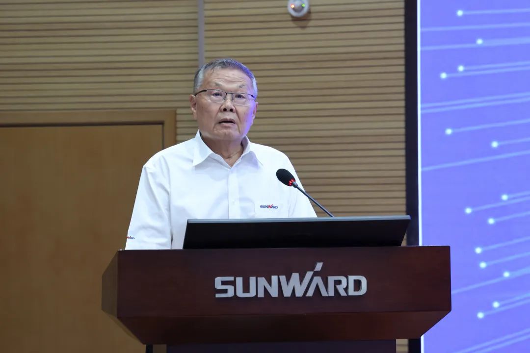 立异引领，，，，，，，智造未来！“2022院士专家长沙行”高端装备高质量生长钻研会盛大举行