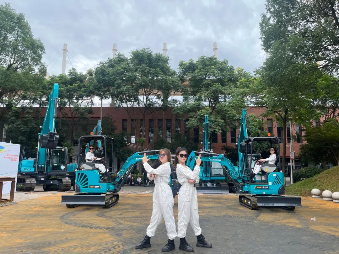 “太绝了！”云顶国际yd888智能代表长沙精彩亮相湖南省第一届职业手艺大赛特技绝活展演