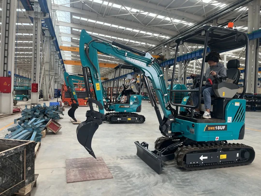 “太绝了！”云顶国际yd888智能代表长沙精彩亮相湖南省第一届职业手艺大赛特技绝活展演