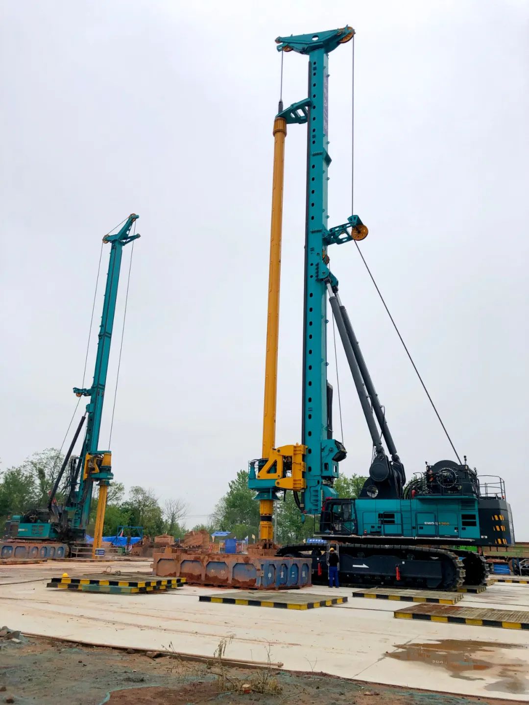 “创立施工事业！”他们和云顶国际yd888智能“超等桩备”一起助建燕矶长江大桥