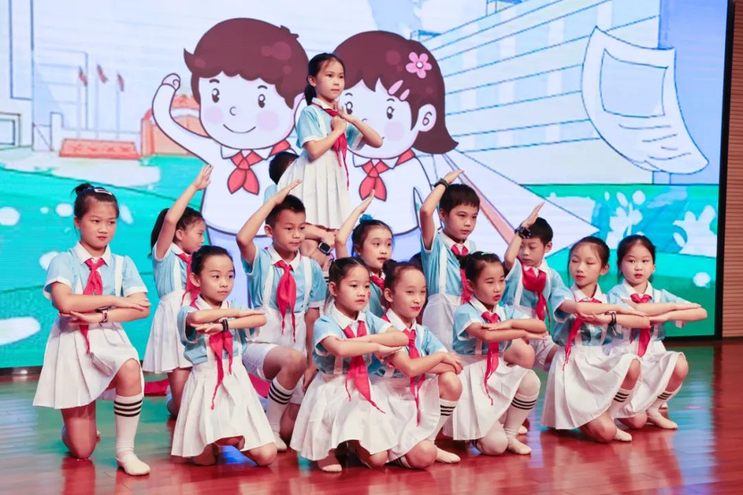 缤纷“暑”假，，，，不负所“托”！云顶国际yd888智能职工子女暑期托管班结业啦