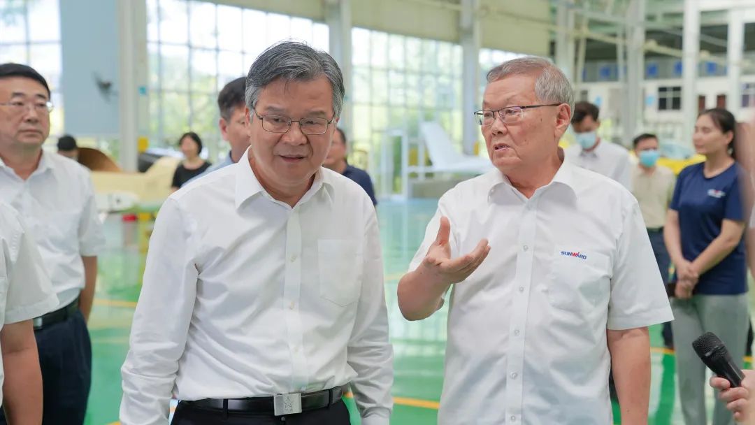 湖南省委常委、常务副省长李殿勋一行考察调研云顶国际yd888科技