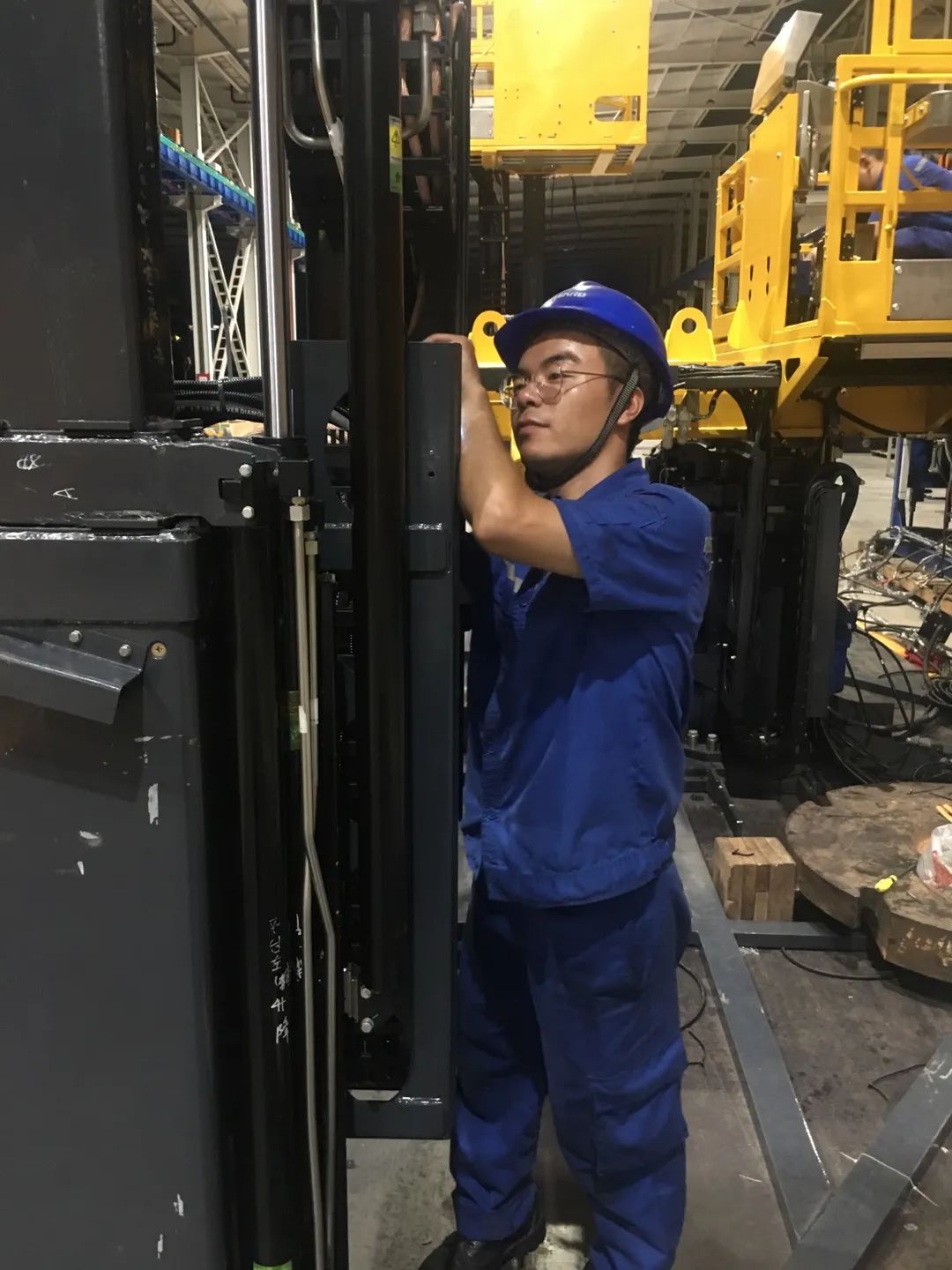 为铁路运输保驾护航！云顶国际yd888智能自主研制首套三平台作业装置乐成交付