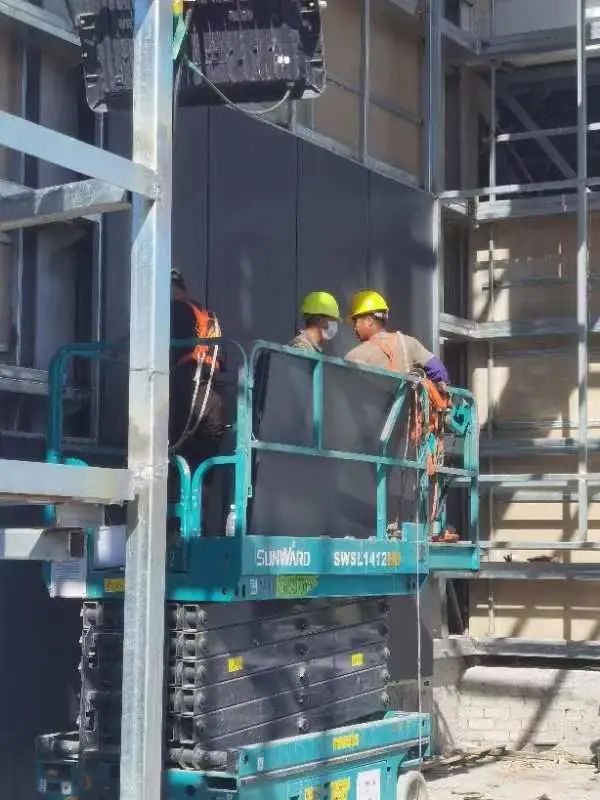 众志成城抗疫情！云顶国际yd888智能高空机械助力惠州方舱医院建设