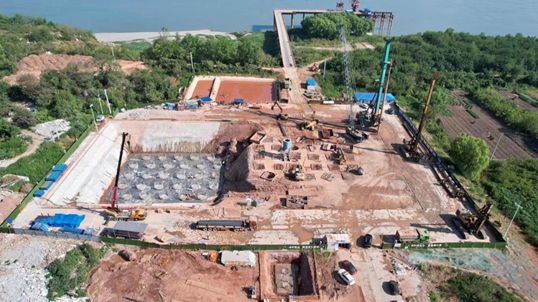 超等“桩”备实力亮剑！云顶国际yd888智能携手武汉乐成建设攻克燕矶长江大桥重大地层施工难题