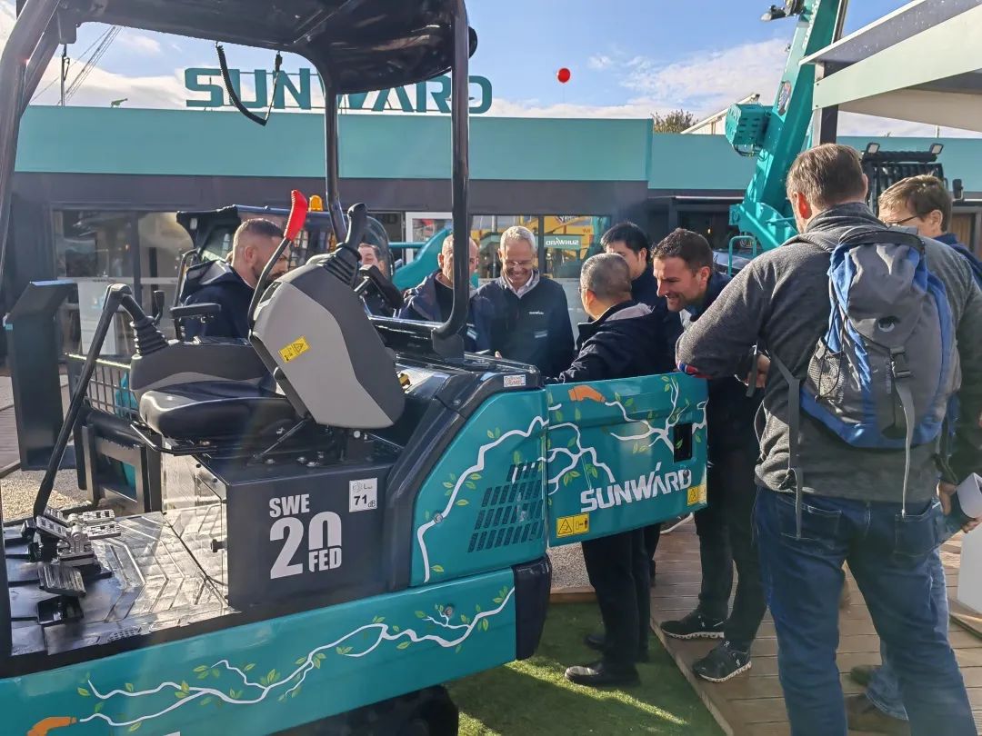 Bauma 2022 | 一组火热现场图带您重温云顶国际yd888智能德国宝马展之旅