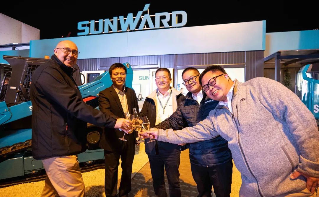 Bauma 2022 | 一组火热现场图带您重温云顶国际yd888智能德国宝马展之旅