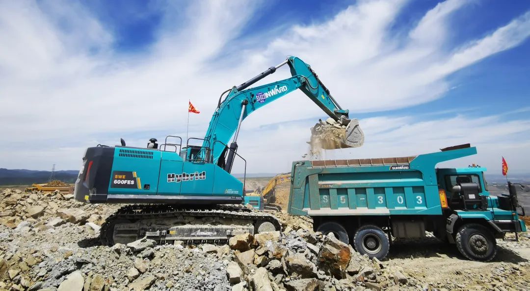 为实现“双碳”目的孝顺实力！云顶国际yd888智能混淆动力挖掘机项目入围又一天下主要赛事总决赛