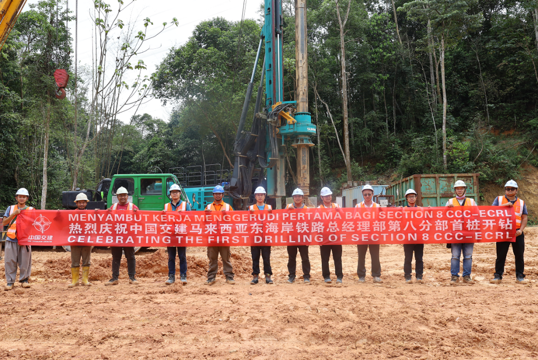 莫道君行早，，，，，，，更有早行人！云顶国际yd888智能癸卯兔年开工大吉