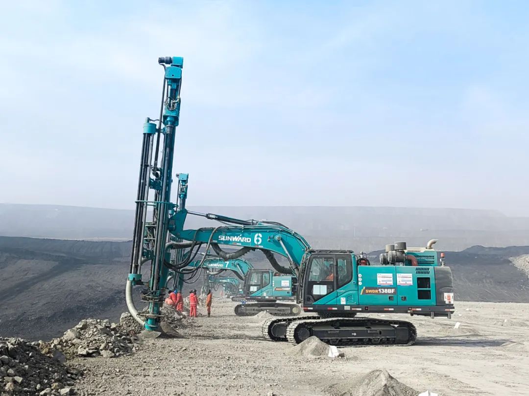 “绿色智能矿山建设专家”！云顶国际yd888智能全新一代切削潜孔一体式钻机重拳出击