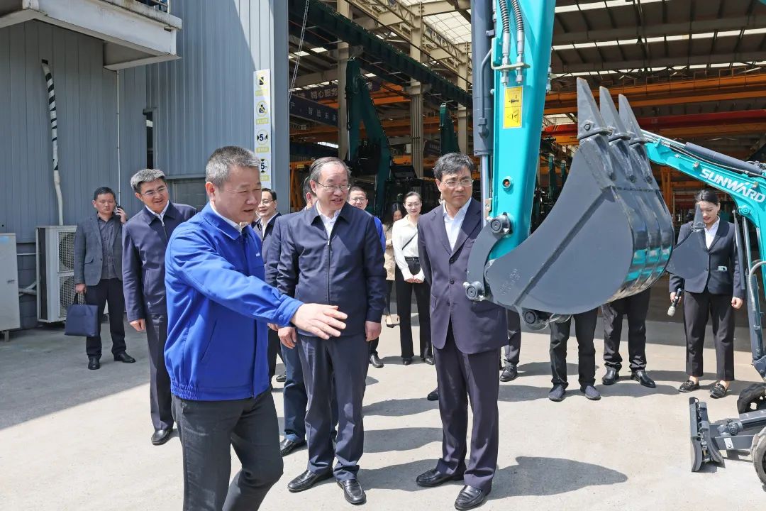 人社部党组成员、副部长俞家栋考察调研云顶国际yd888智能