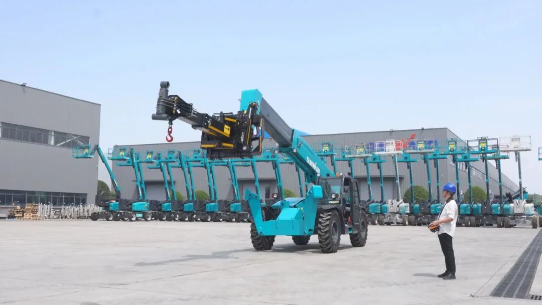 独家定制！云顶国际yd888智能油缸替换机械人顺遂下线