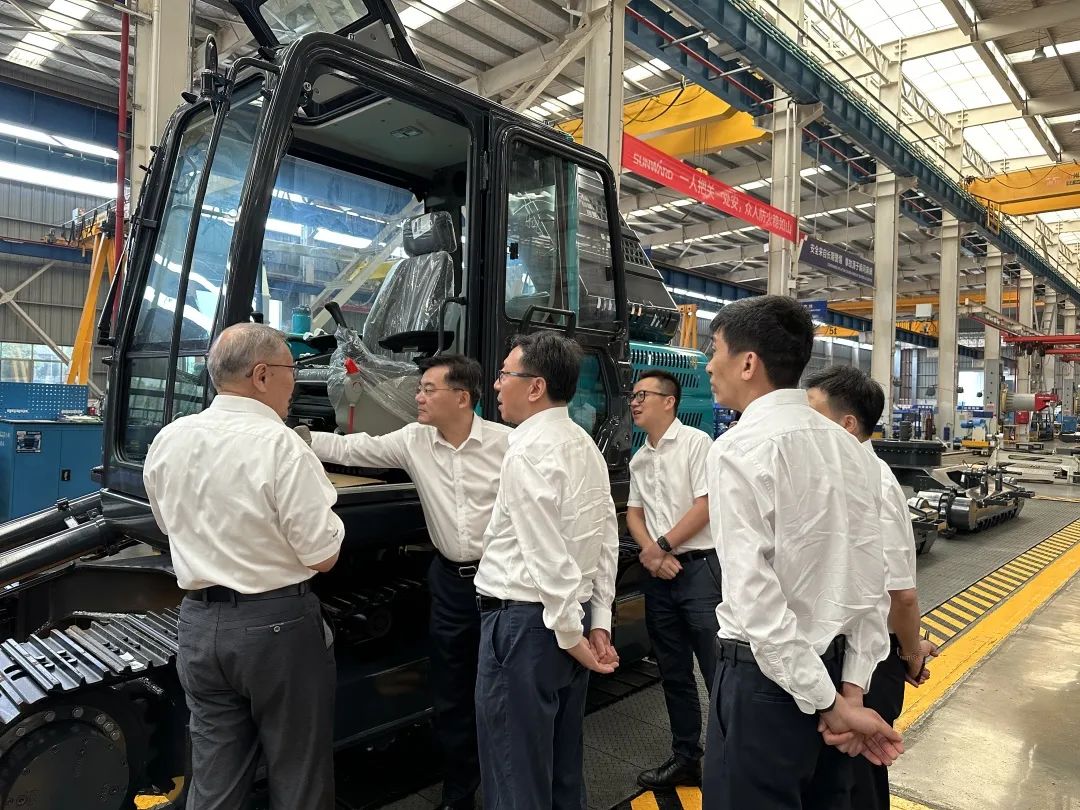 中国联通集团副总司理梁宝俊到访云顶国际yd888智能