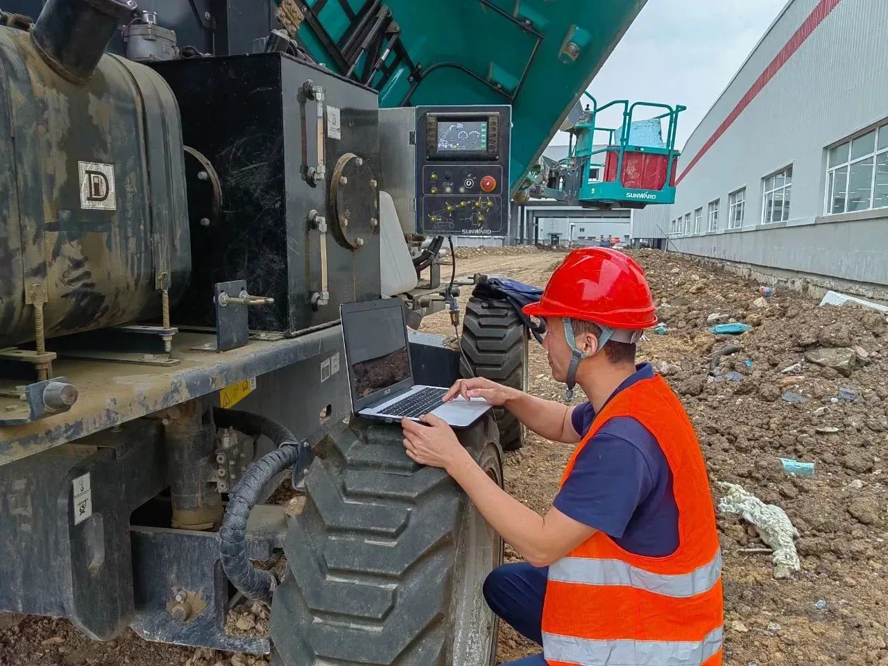 谛听客户心声！云顶国际yd888智能高空机械“效劳万里行”走进东北