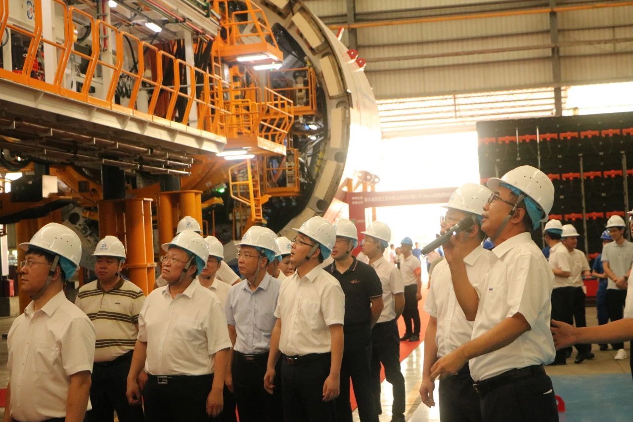 中铁云顶国际yd888粤港澳大湾区首台大直径双模盾构机乐成下线