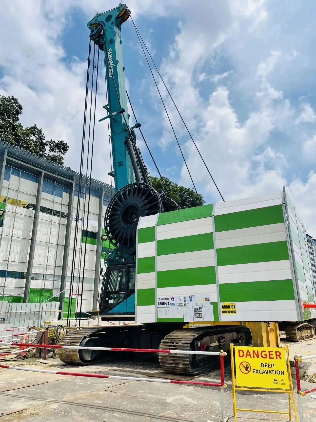 助力海内国际重大工程！云顶国际yd888智能液压抓斗实力“出圈”