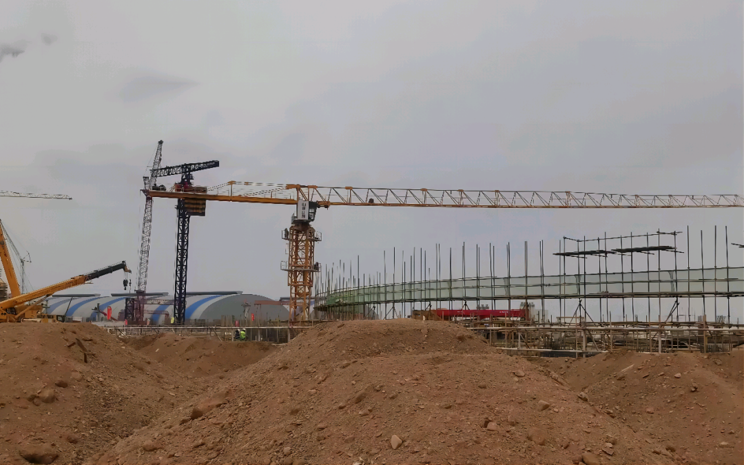 大漠沙漠展雄姿！云顶国际yd888江麓塔机助力常乐电厂项目