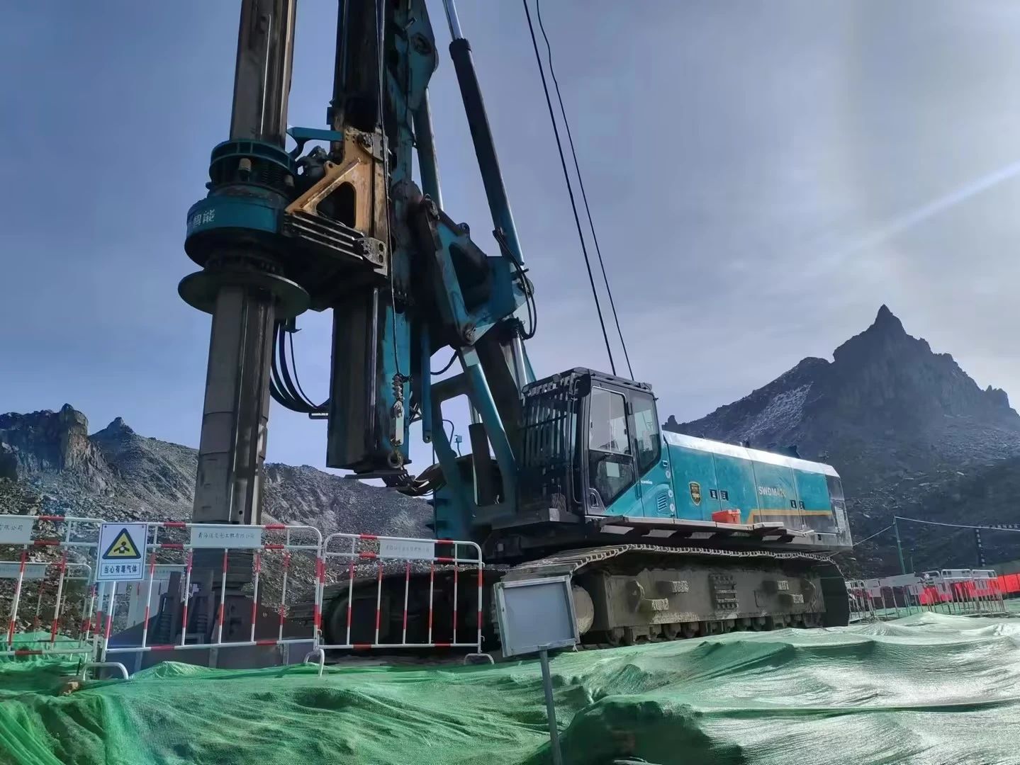 助力天下最高海拔特高压直流输电工程，，，，，，云顶国际yd888智能旋挖钻机展现硬核实力