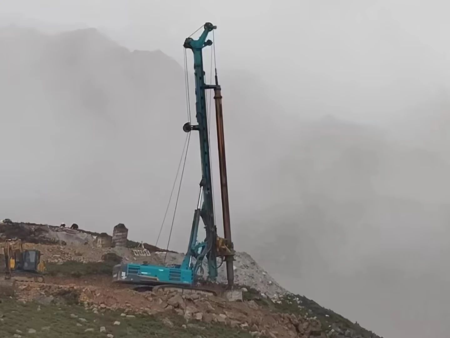 助力天下最高海拔特高压直流输电工程，，，，，，云顶国际yd888智能旋挖钻机展现硬核实力