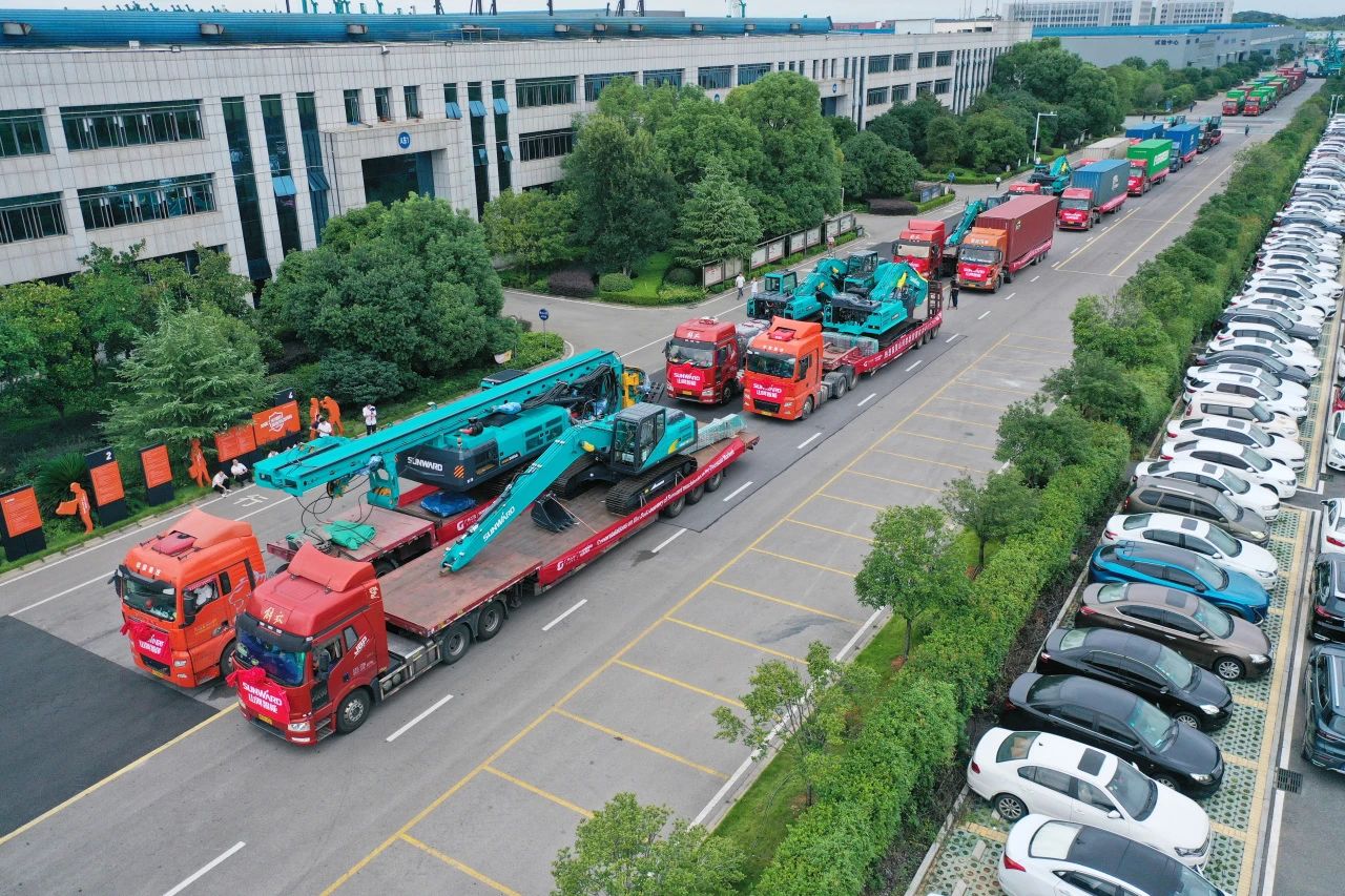 一连进军国际市。。。。。≡贫ス蕐d888智能近百台装备集中发货