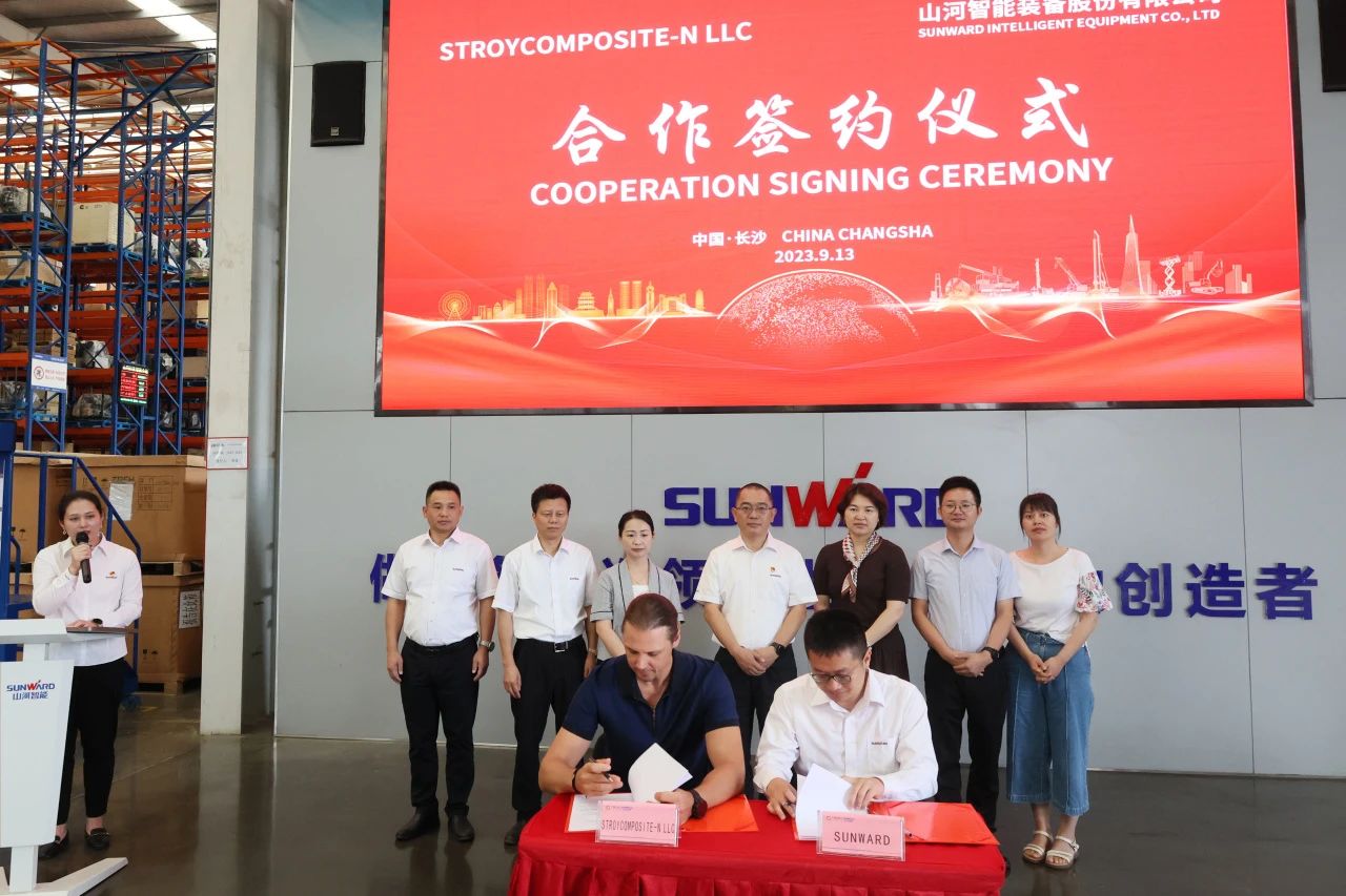 一连进军国际市。。。。。≡贫ス蕐d888智能近百台装备集中发货