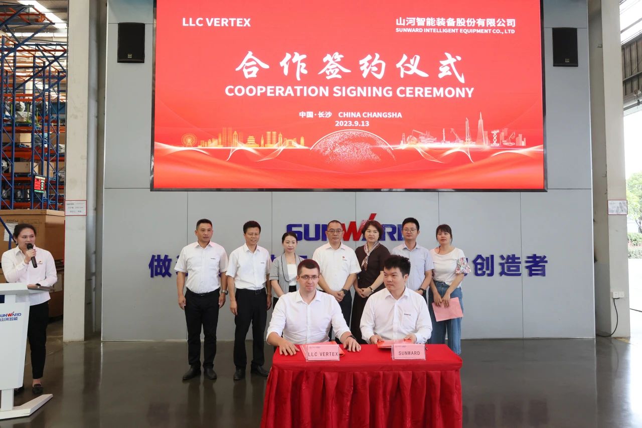 一连进军国际市。。。。。≡贫ス蕐d888智能近百台装备集中发货