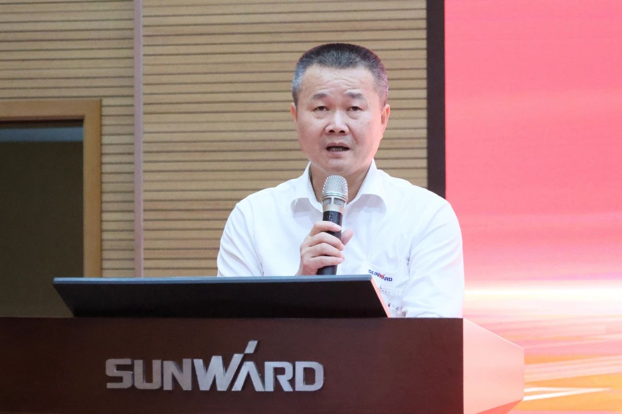 强信心 聚协力 共建优美家园——庆祝云顶国际yd888智能建设24周年表扬大会盛大召开