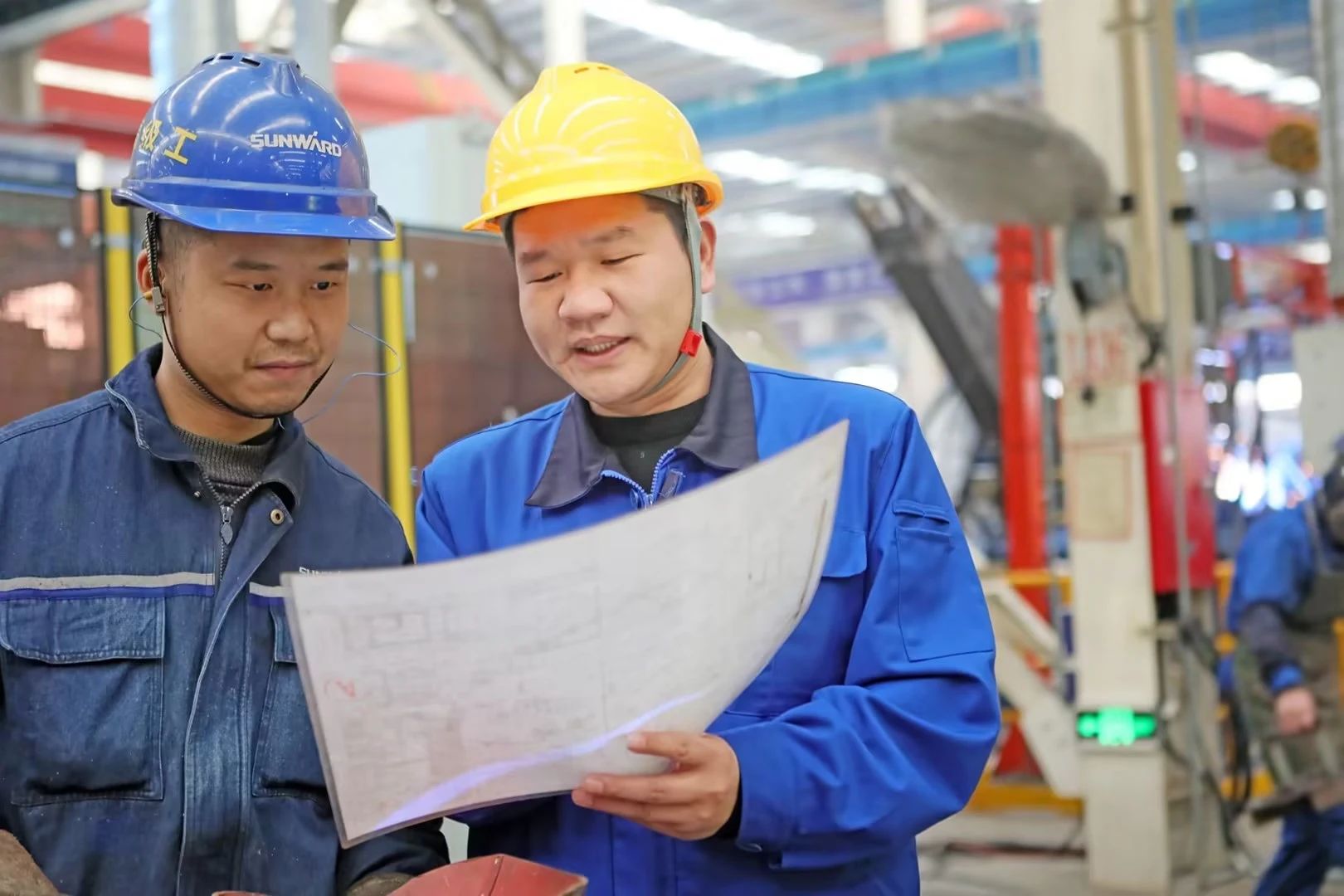 看云顶国际yd888工匠们怎样用一双巧手“拿捏”事情、创立“事业”