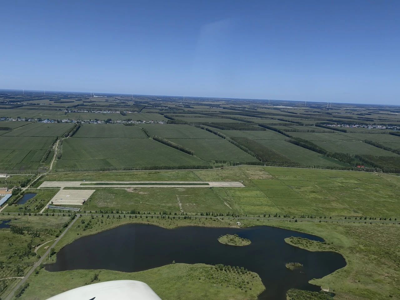 二十载磨砺，，，，，，“阿若拉”飞机累计航行时间突破11万小时！