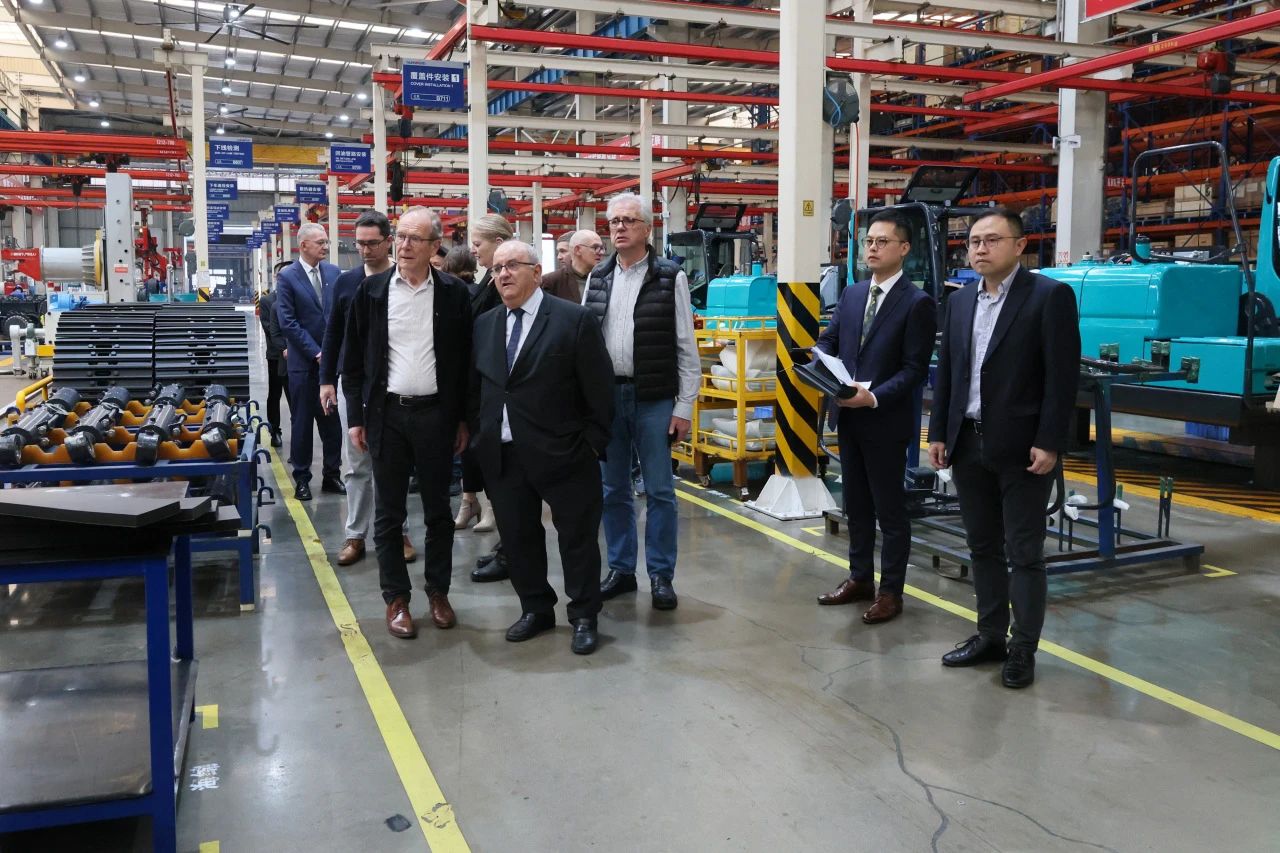 蒙达尔纪市代表团一行考察云顶国际yd888智能