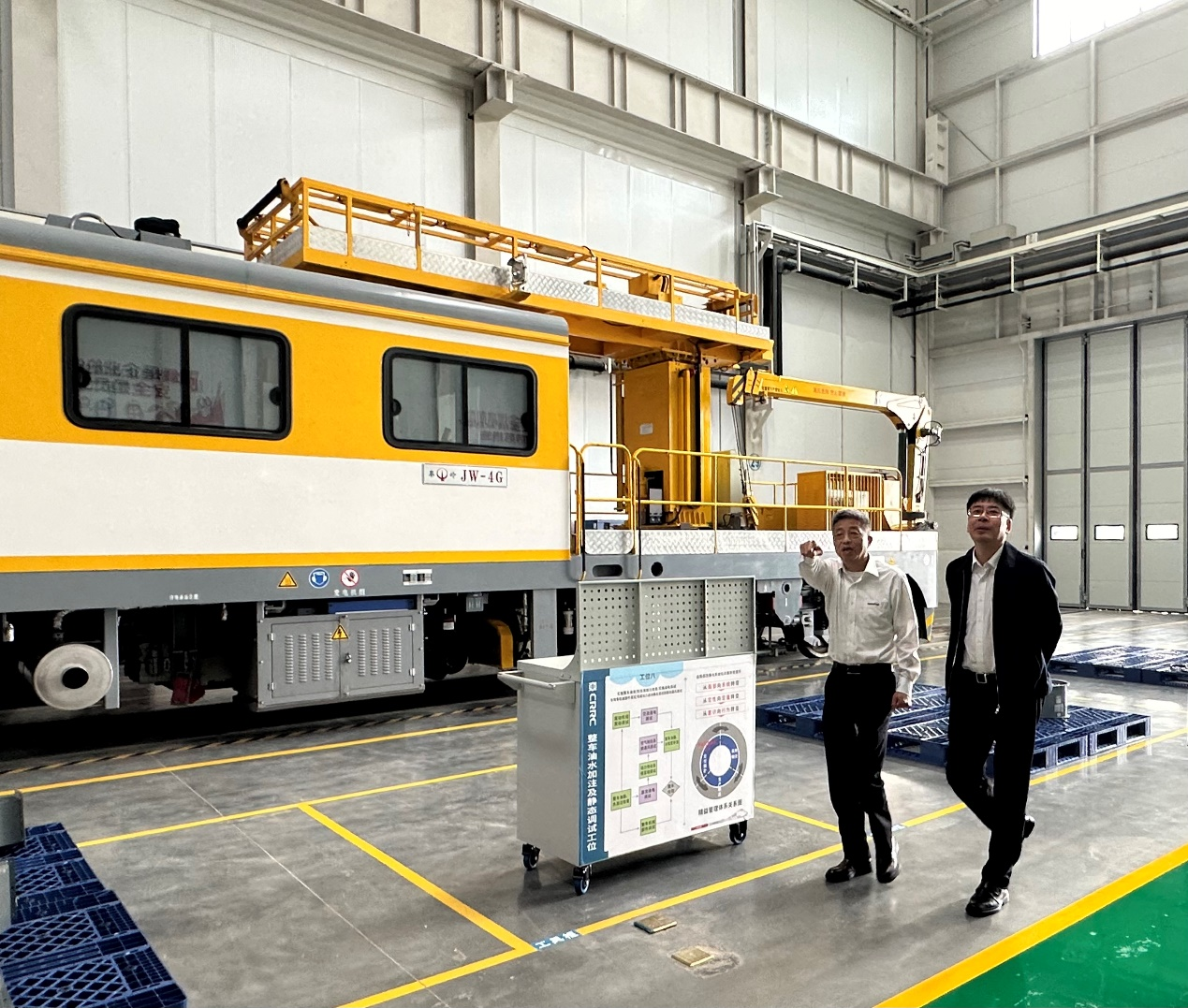 CPH-30J道岔铺换机组全球宣布！云顶国际yd888智能与宝鸡中车时代共绘铁路装备新篇章！