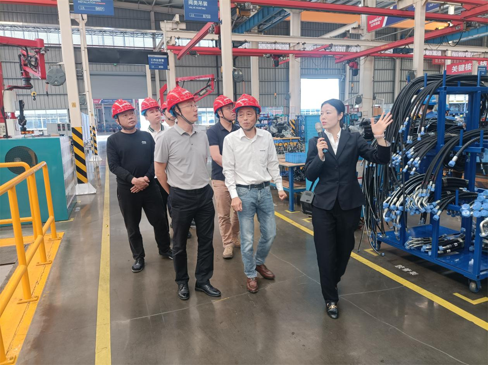 国家油气田井控应抢救援川庆队庞平一行调研云顶国际yd888智能