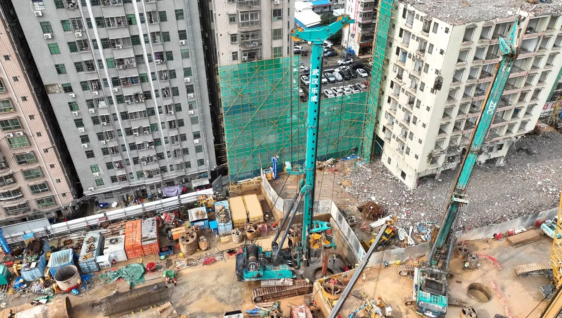 性能突出，，，，，超强助力！云顶国际yd888智能旋挖钻机助力深圳地铁五和站施工