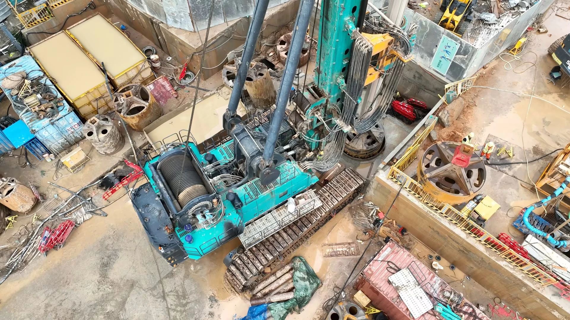 性能突出，，，，，超强助力！云顶国际yd888智能旋挖钻机助力深圳地铁五和站施工