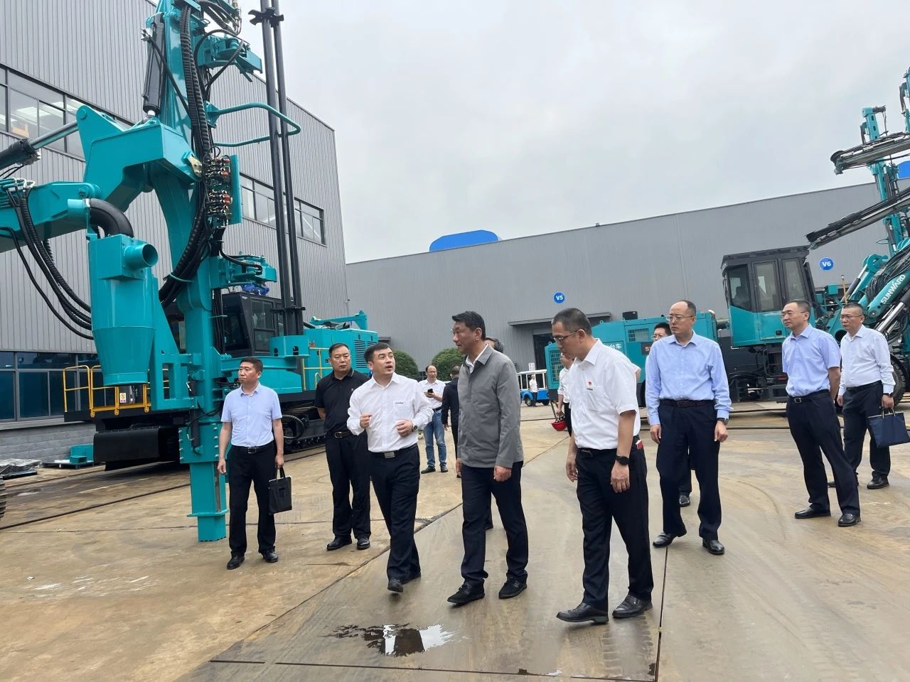 中煤平朔党委书记、董事长陈建一行调研云顶国际yd888智能