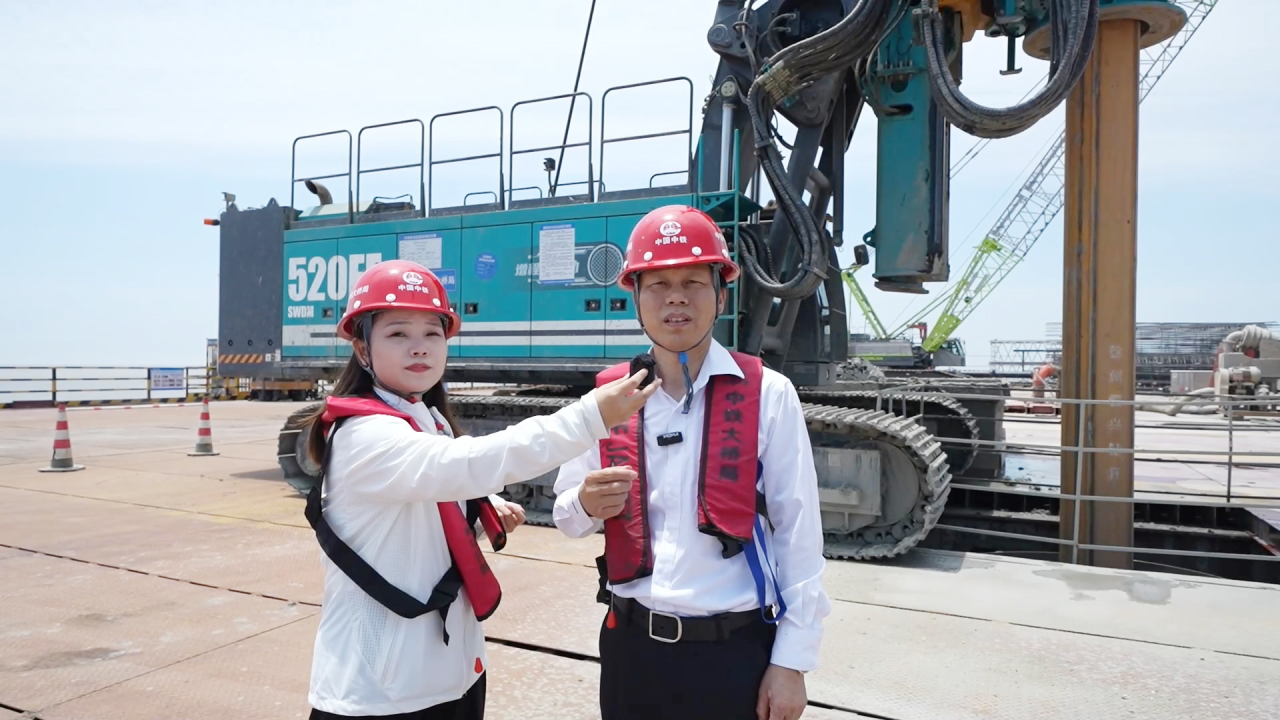 先导式立异，，，再推电动新品！云顶国际yd888智能SWDM520EE增程式旋挖钻机推介会乐成举行