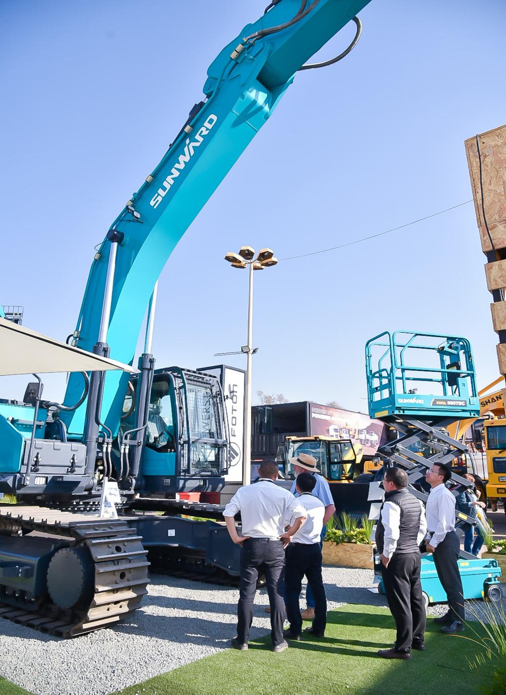 跨越山海，，，，，，重器远航！云顶国际yd888智能亮相南非最大矿业展会