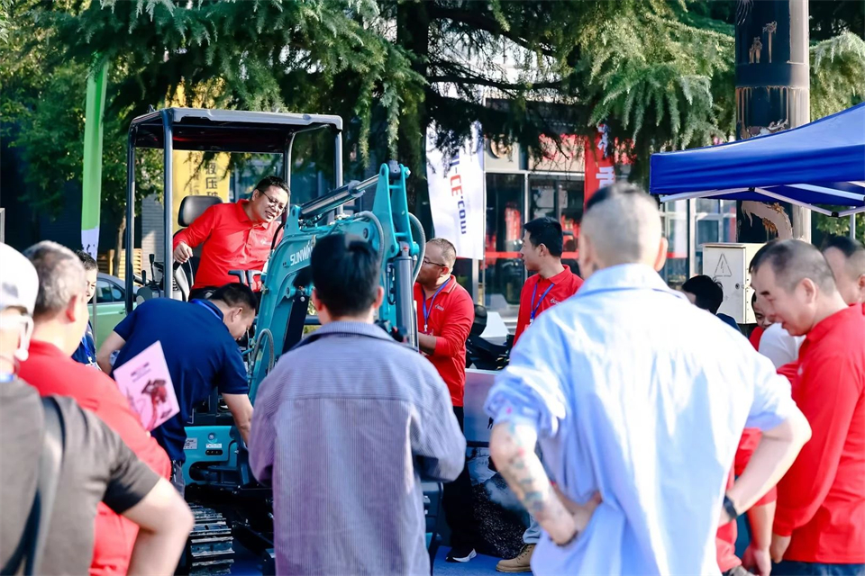 展现“掘”对实力！云顶国际yd888智能亮相2024微挖大会暨小型装备大会