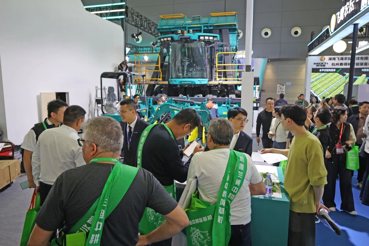 聚焦智能化、无人化！云顶国际yd888智能携多款产品亮相2024中国国际农业机械展