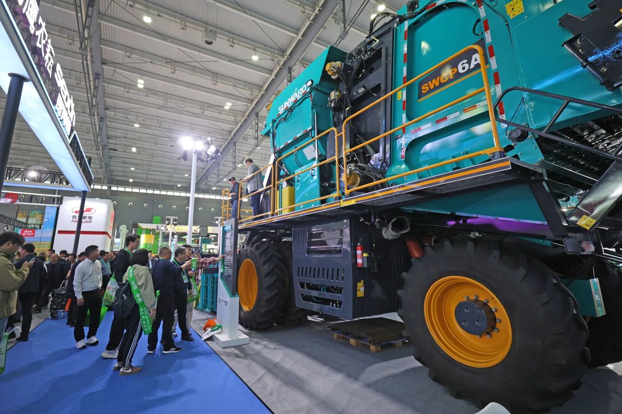 聚焦智能化、无人化！云顶国际yd888智能携多款产品亮相2024中国国际农业机械展